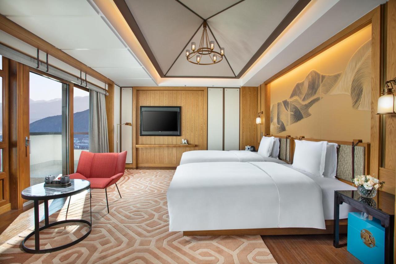 Hotel Indigo Diqing Moonlight City By Ihg Shangri-La Eksteriør bilde