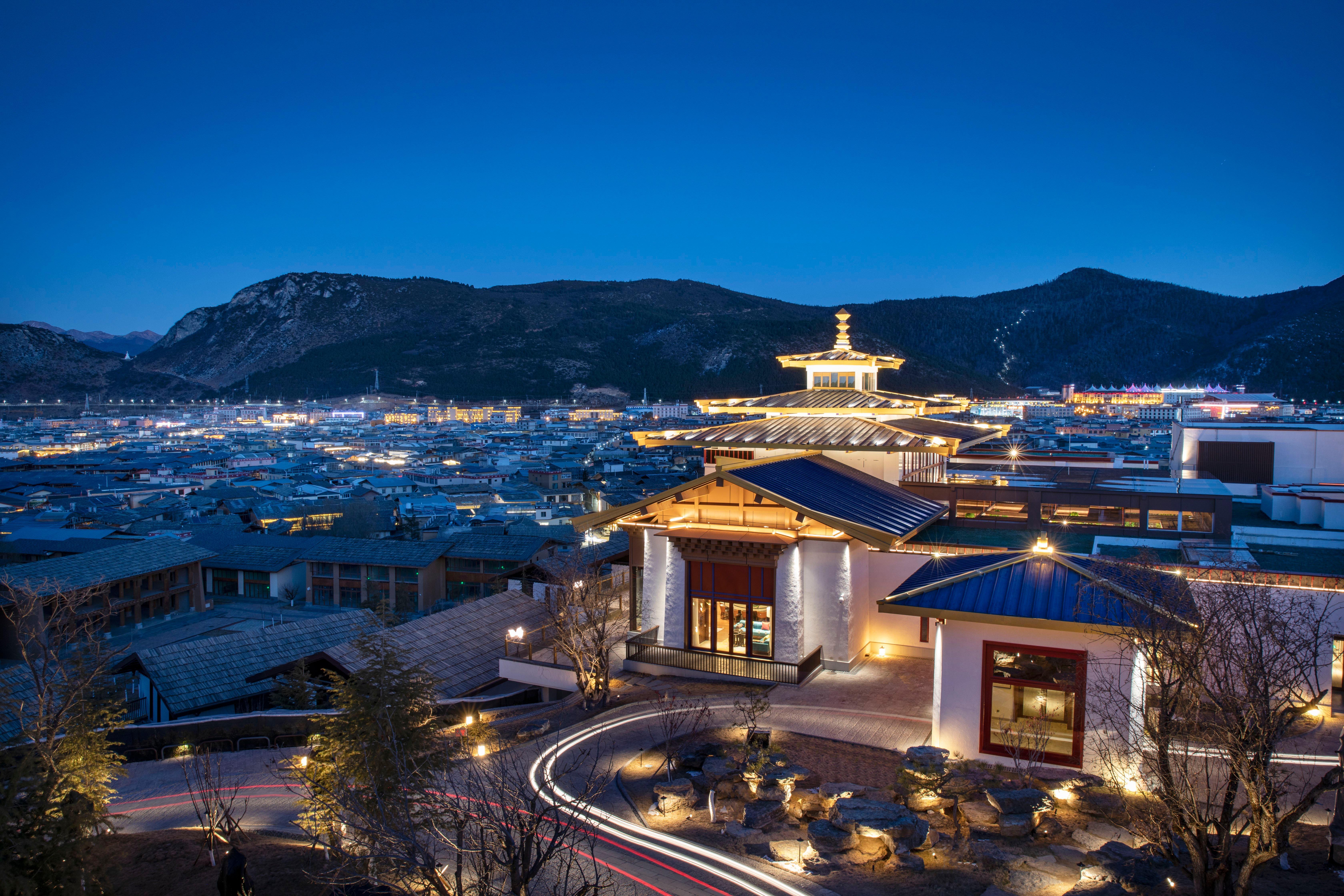 Hotel Indigo Diqing Moonlight City By Ihg Shangri-La Eksteriør bilde